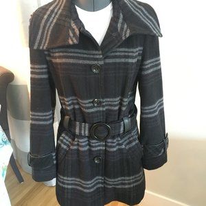 NWOT Beautiful Plaid soft Wool blend Coat
